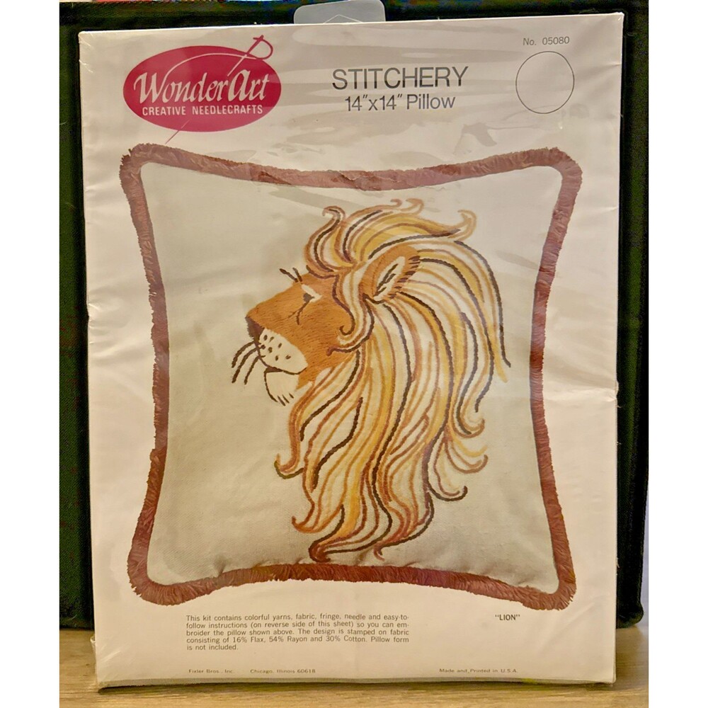 Vtg WONDER ART Stitchery Pillow KIT 14x14 Lion Embroidery Wool Yarn USA #05080